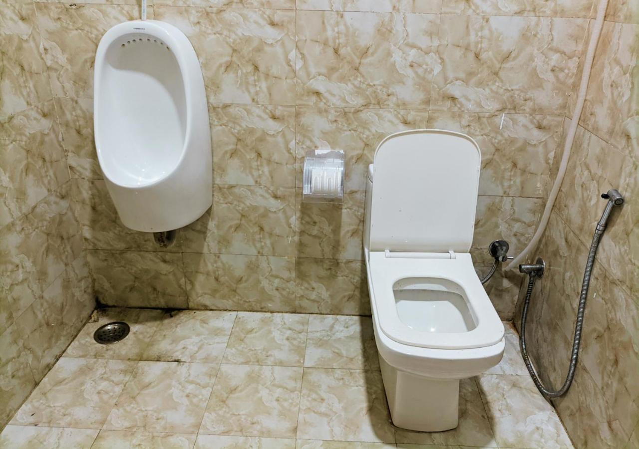 Hotel The Castle Blue Greater Noida Esterno foto
