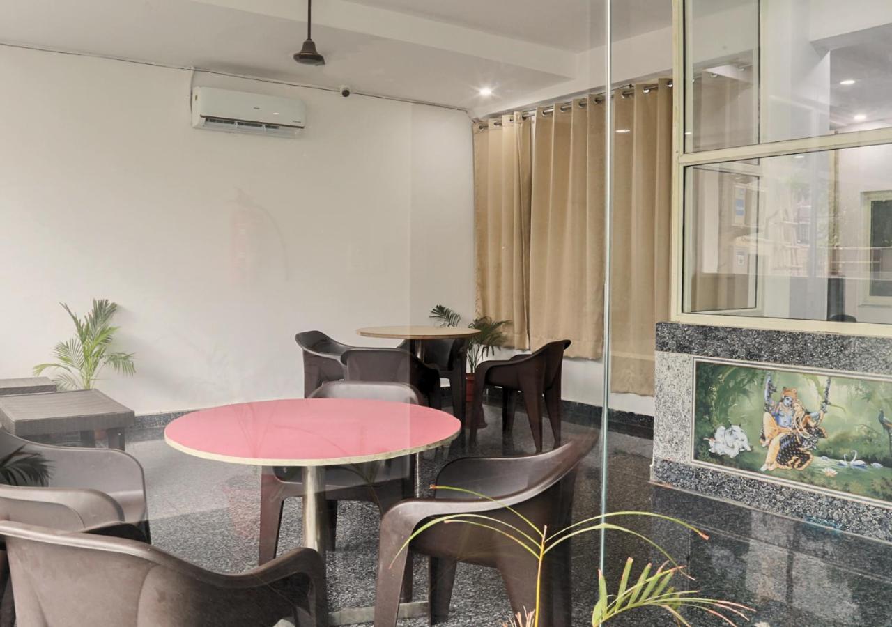 Hotel The Castle Blue Greater Noida Esterno foto